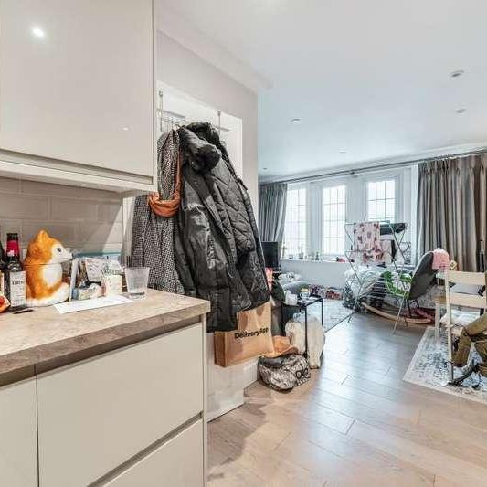 Red Lion Street, Richmond, TW9 - Photo 1