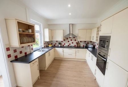 3 bedroom property to rent - Photo 2