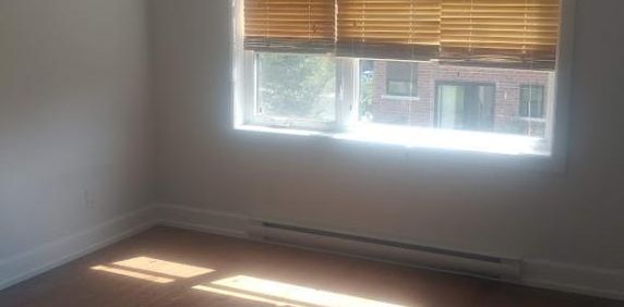 Maison de ville à louer à Greenfield Park - Photo 2