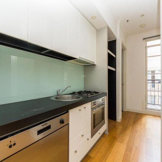 1104/422 Collins Street, Melbourne VIC 3000 - Apartment For Rent | Domain - Photo 1