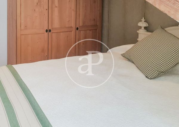 Penthouse for rent in Ayala