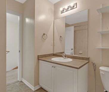 For Lease - 7 Sirente Drive Unit# 42, Hamilton, Ontario - Photo 6