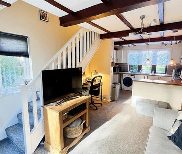 2 bedroom semi-detached house to rent - Photo 1