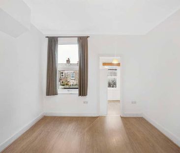 Langham Road, London, N15 - Photo 4