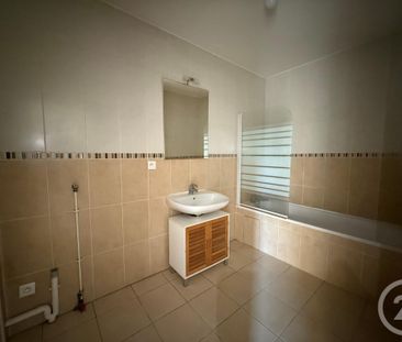 Location Appartement 3 pièces 71m² COULOMMIERS 77120 - Photo 6