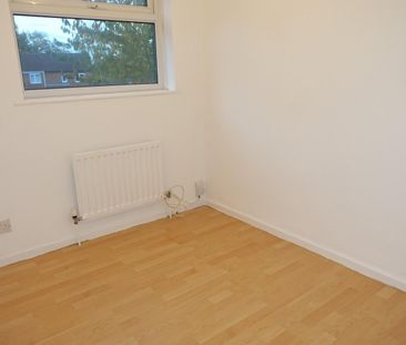 2 bedroom House To Let - Photo 2