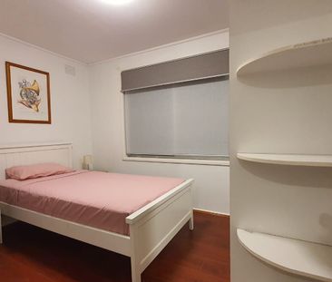 Glen Waverley - Photo 6