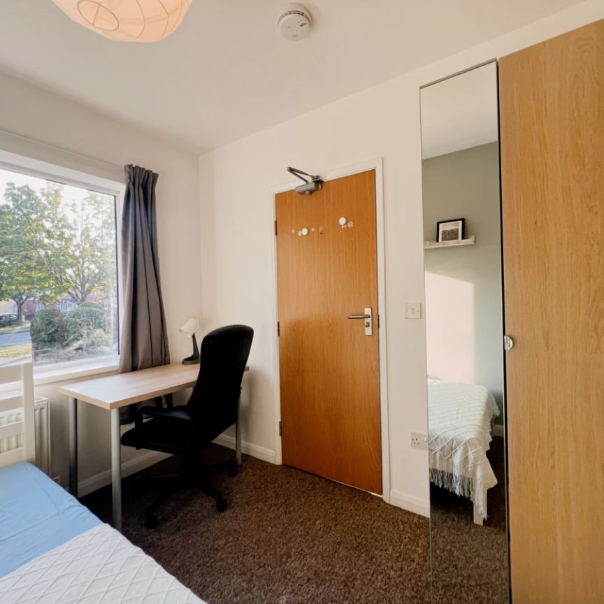 room 1 - Photo 1