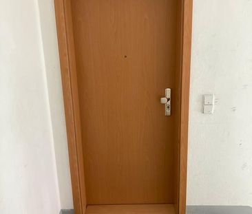 Großzügige 2-Raum-Citywohnung im Dachgeschoss mit Badewanne sucht Sie. - Photo 3