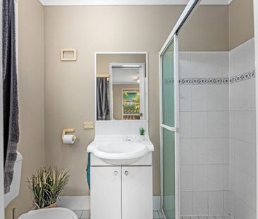 9 LAKEWOOD COURT, Flinders View, Qld 4305 - Photo 2