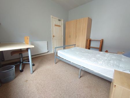 Holland Street, Fairfield. - Photo 5