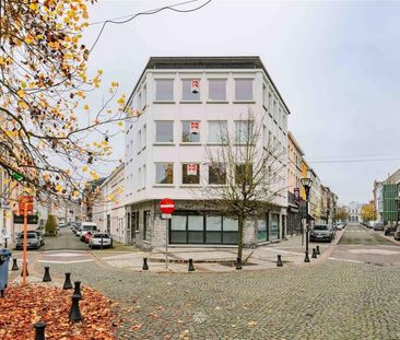 Appartement met trendy-look op een toplocatie - Photo 3