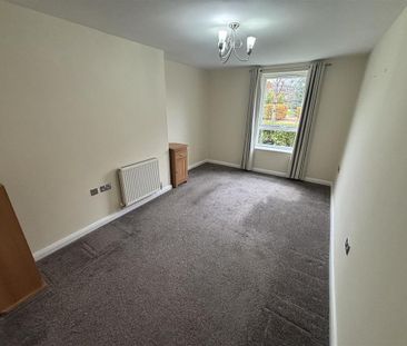 2 bedroom ground floor flat to rent - Photo 4