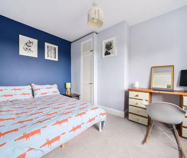 5 bedroom character property to rent - Photo 4