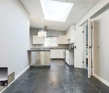 1932 Jones Avenue, North Vancouver (UNFURNISHED) - Photo 2