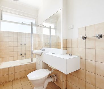 11/162 Chapel Street, St Kilda VIC 3182 - Apartment For Rent | Domain - Photo 3