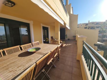 LONG SEASON. BEAUTIFUL APARTMENT FOR RENT IN BENALMADENA IS NOW FOR RENT. - Photo 4