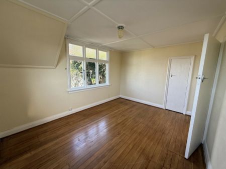 Private and spacious in Roslyn! - Photo 2