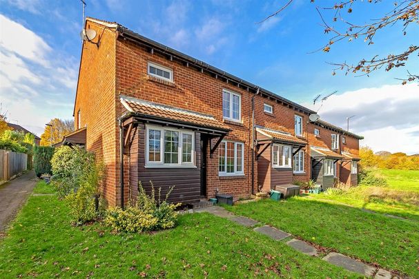 1 bedroom end of terrace house to rent - Photo 1