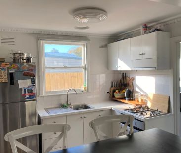 Cosy Unit in Perfect Location! - Photo 5