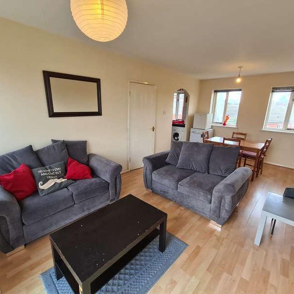 Stretford Road, Hulme, Manchester, M15 - Photo 1