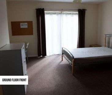 4 bedroom semi-detached house to rent - Photo 4