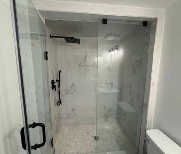 For Lease - 161 Romaneli Crescent Unit# Lower, Bradford West Gwilli... - Photo 3