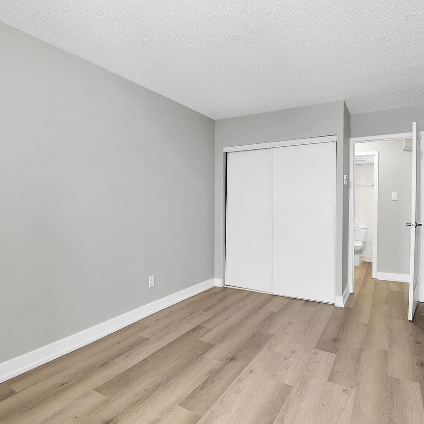 2935 Richmond Road, Ottawa, ON - Photo 1