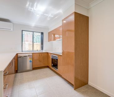 Perfect Family Home - Surrounded by Park and Bushland! - Photo 2