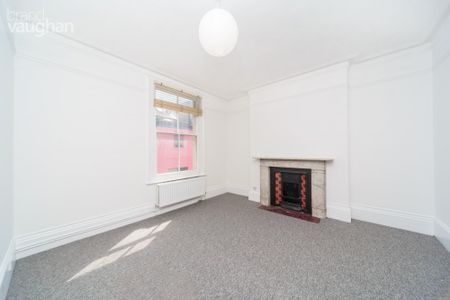4 bedroom apartment to rent - Photo 4