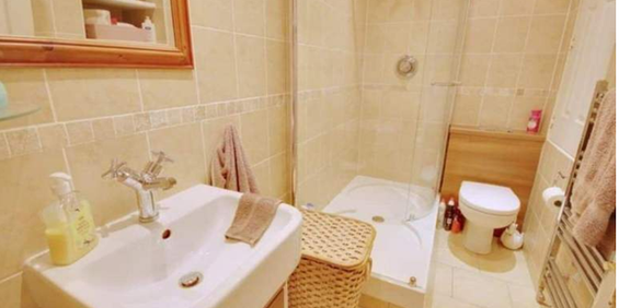 1 bedroom in a house share to rent - Photo 3