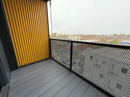 1 bedroom flat to rent - Photo 2