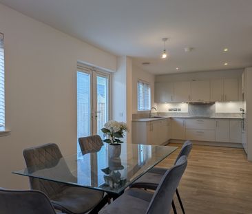 4 bedroom detached house to rent - Photo 5