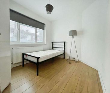 2 bedroom maisonette to rent - Photo 2