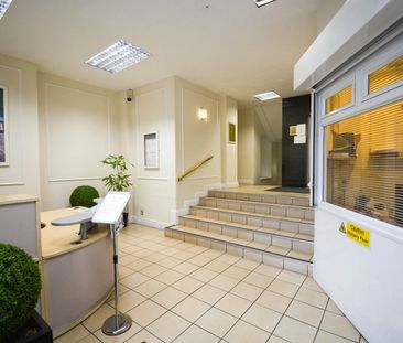 Room in a Shared Flat, Porchester Road, W2 - Photo 6