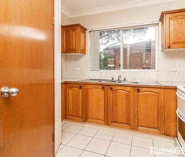 Two Bedroom Apartment With Great Location! - Photo 4