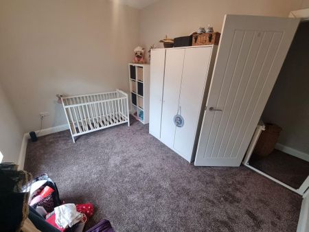 2 bedroom semi-detached house to rent - Photo 4