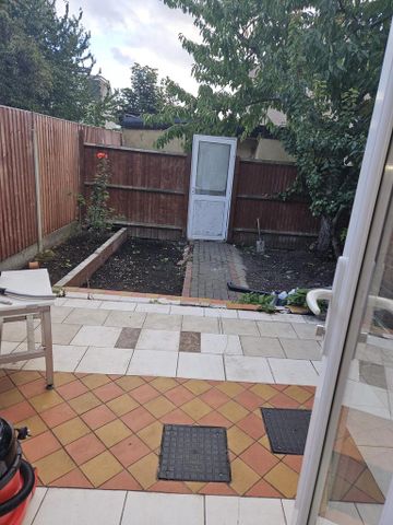 House share to rent - Photo 3