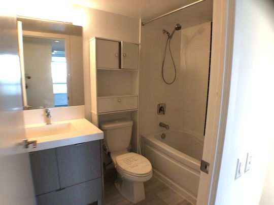 For Lease - 365 Church Street Unit# 1605, Toronto, Ontario - Photo 1