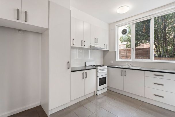 Thinking of selling? Contact our agent - Photo 1