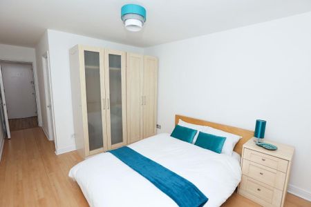 2 bedroom flat to rent - Photo 2