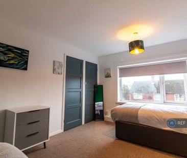 4 bedroom terraced house to rent - Photo 4