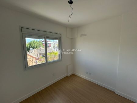 Apartamento com 3 quartos e 83m² para alugar em Passo d'Areia, Porto Alegre. - Foto 4