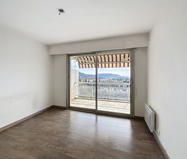 Location Appartement 2 pièces 51m² NICE 06100 - Photo 2