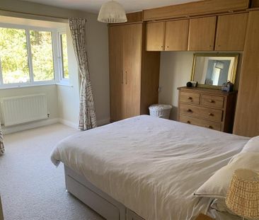4 bedroom detached house to rent - Photo 4