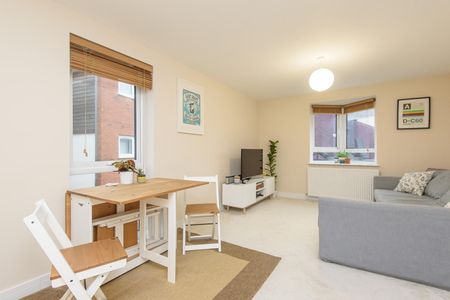 1 Bed Flat, Clayewater Court, BS5 - Photo 2