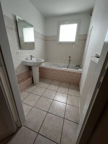 Location Appartement 3 pièces 64m² - Photo 4