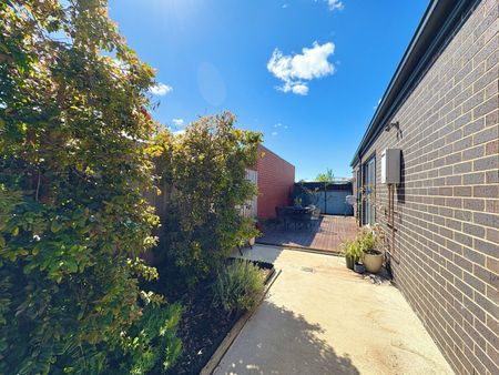 Neat, Tidy and Convenient Location - Photo 4