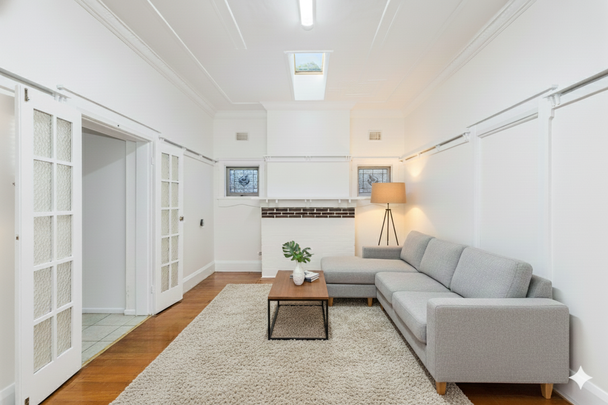 Spacious Family Home! - Photo 1