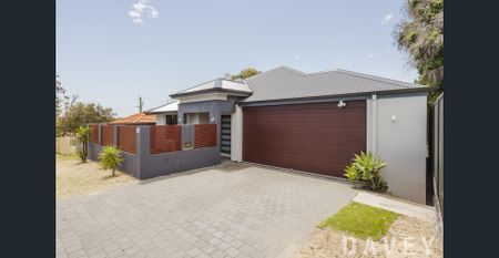 PART-FURNISHED - Modern Family Home in Prime Hillarys Location - Photo 2